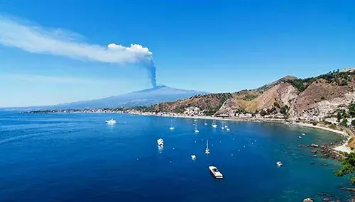 Classic boat tour: Giardini Naxos – Taormina – Isola Bella